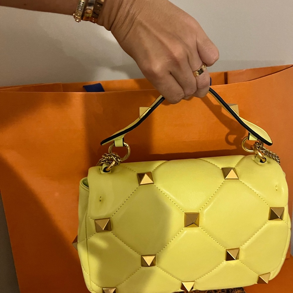 Amazing stud leather bag - Picture 3 of 5